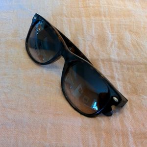 New Rayban Wayfarer Sunglasses
